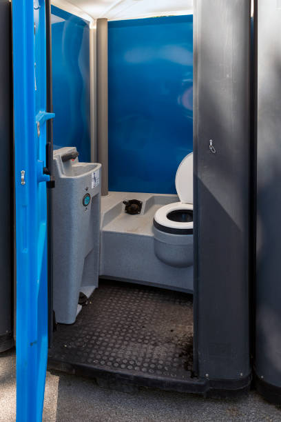 Best Portable restroom trailer rental  in Wildwood, MO